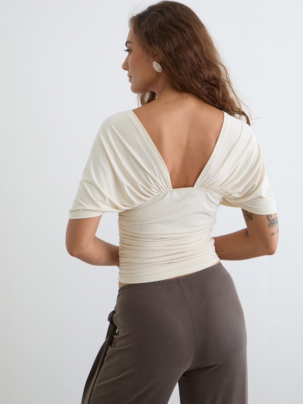 Motel Rocks Cream Plunge Ruched Top - Picture 3 of 3